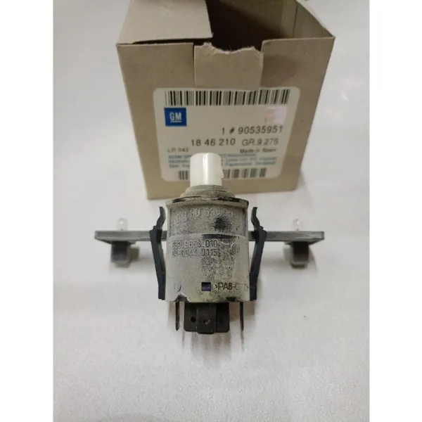 	 Isıtıcı Fan Ve Isıtmalı Arka Cam Fan Anahtarı Switch Corsa B Tigra A - GM / PSA Orijinal - Ürün Görseli 1
