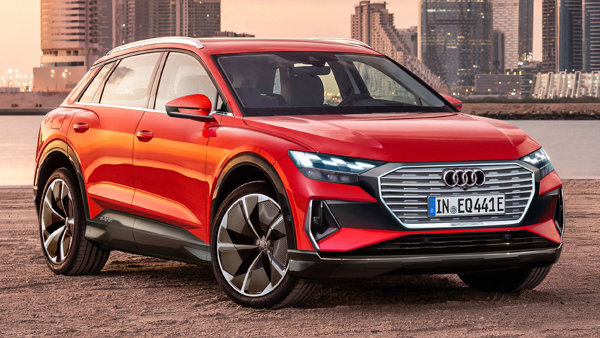 Audi Q4 Red Velvet Sport Backk - Fyne Audio - Ürün Görseli 1