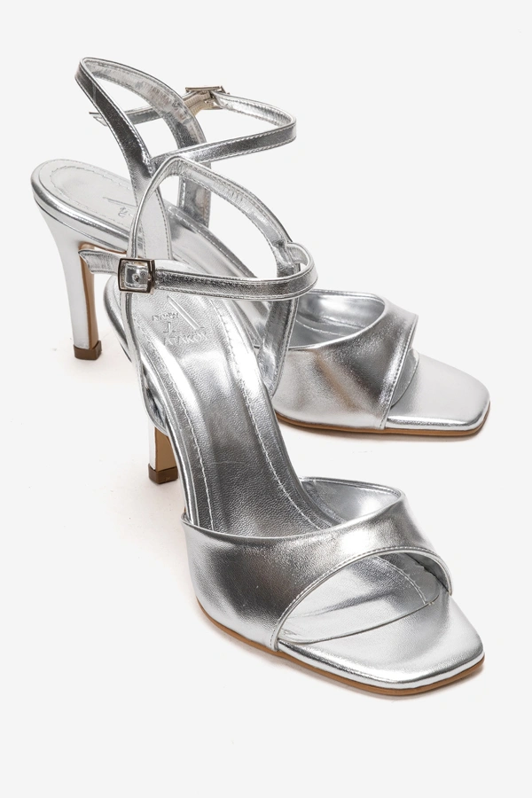 Kadın Topuklu Abiye Ayakkabı Gümüş Metalık - Park Moda - Ürün Görseli 1