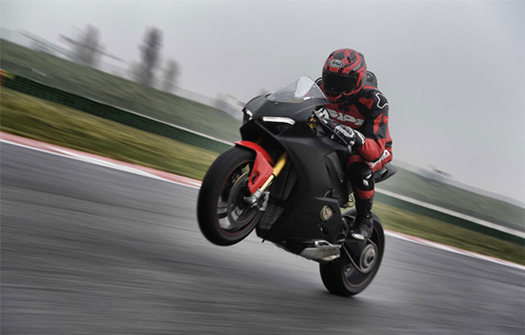 Spor motosiklet adrenalin