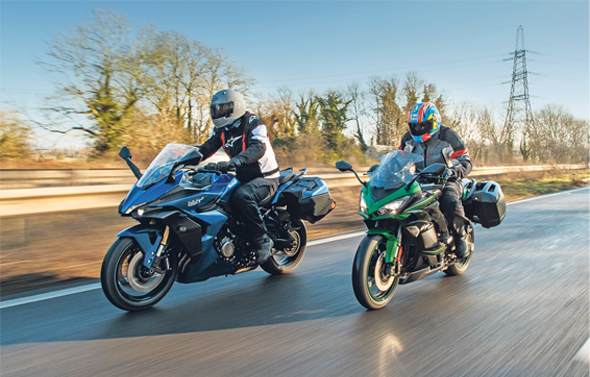 Touring motosiklet yol romantizmi