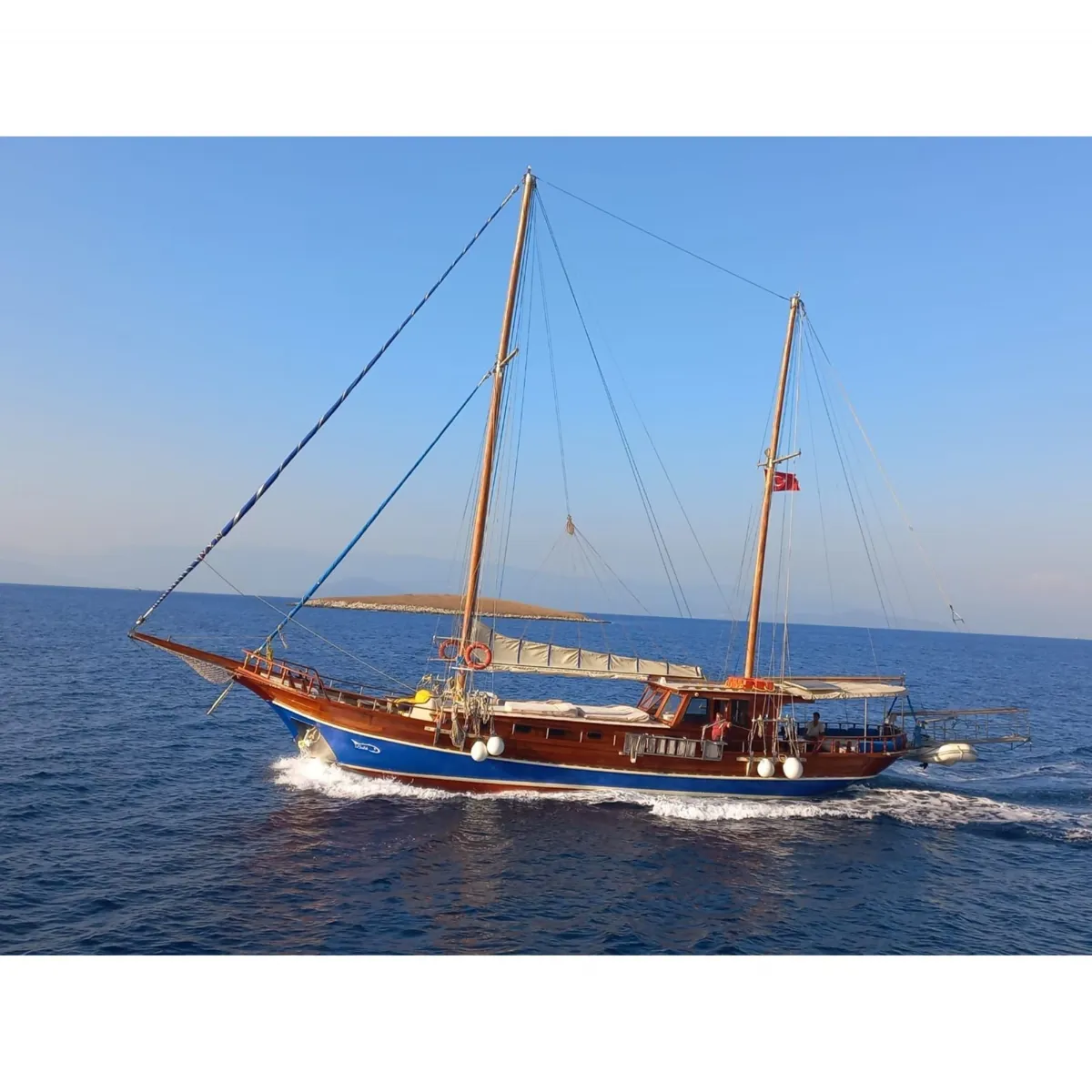 8 Kişilik Standart Tekne Kiralama S415 BALIK - Ürün Görseli 1
